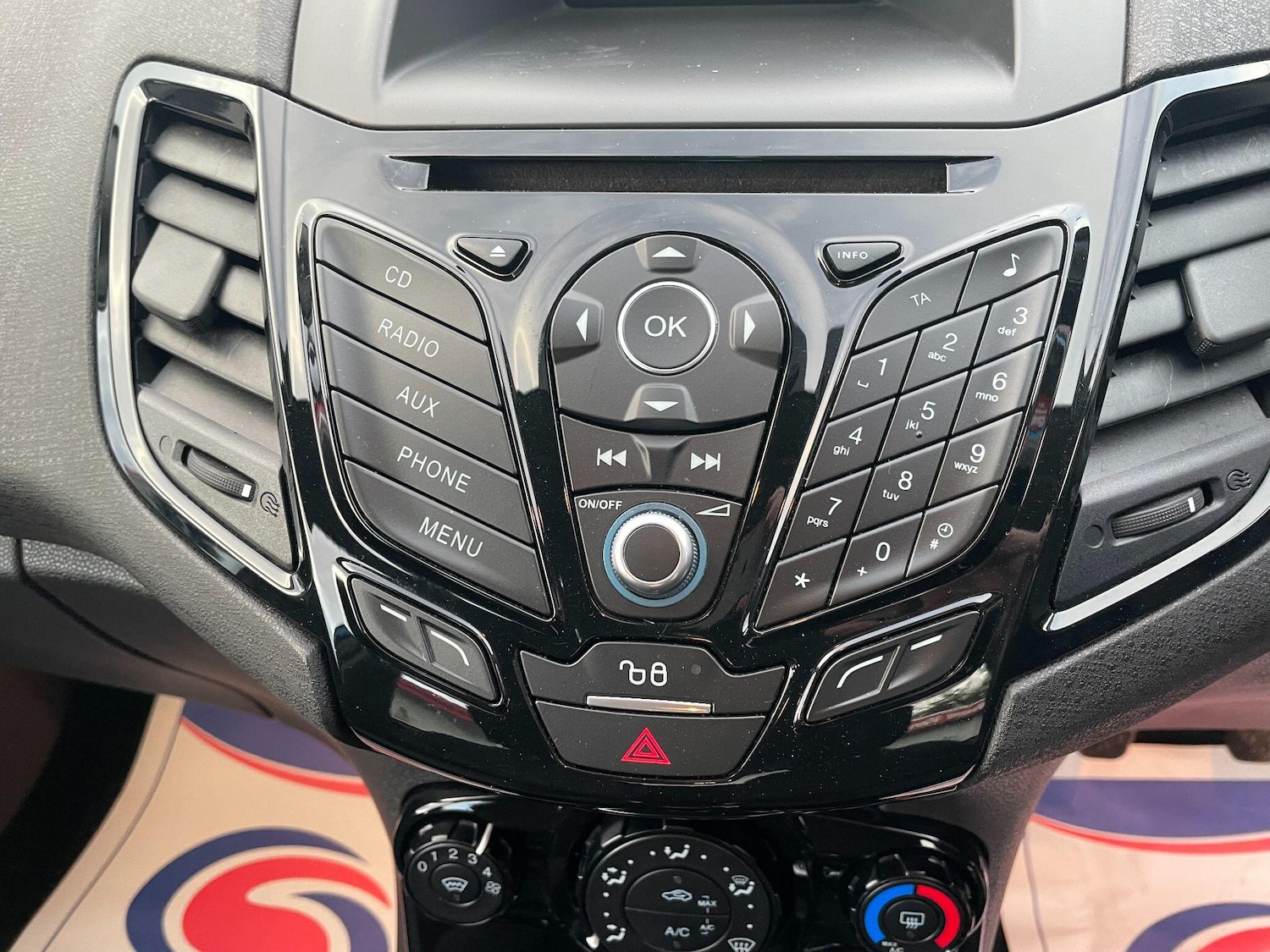 Used Ford Fiesta 2015 for sale - 76457898: Photo 22