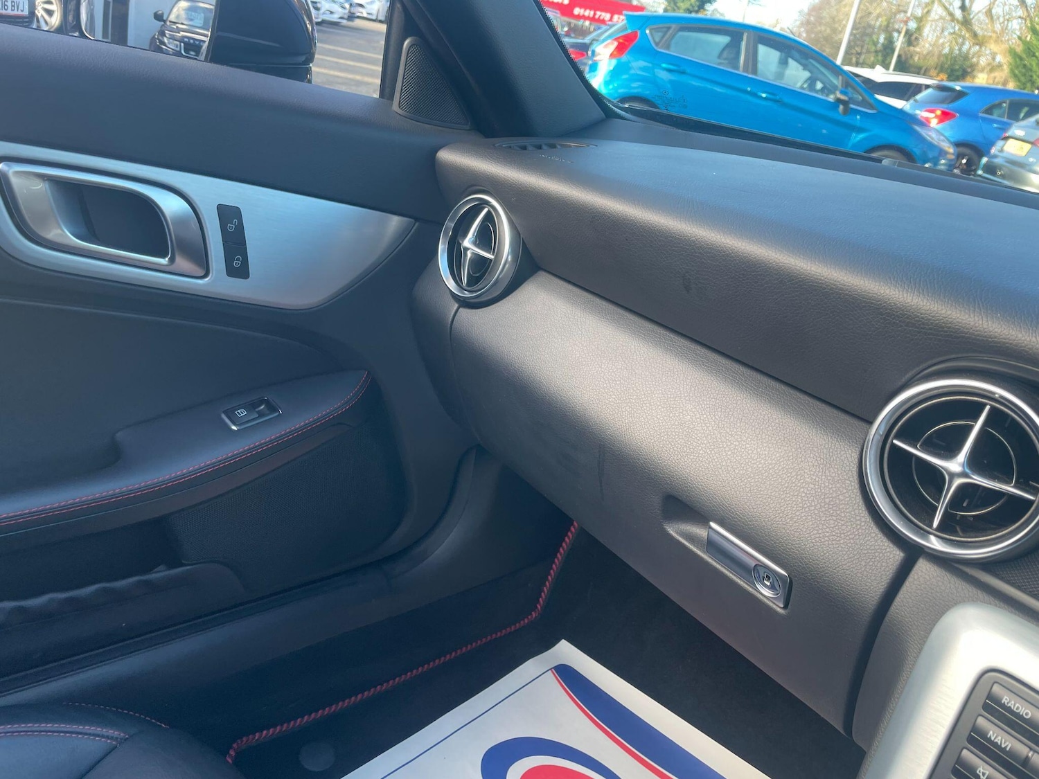 Used Mercedes-Benz SLK 2015 for sale - 76584690: Photo 25