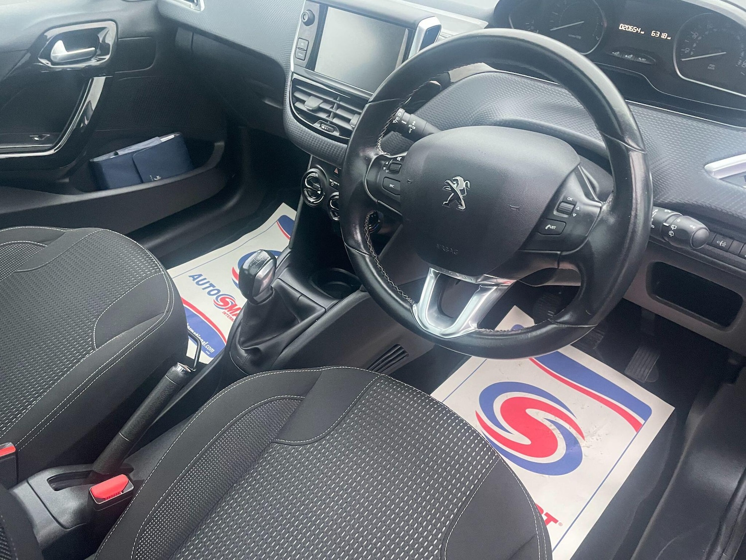 Used Peugeot 208 2016 for sale - 77344065: Photo 16