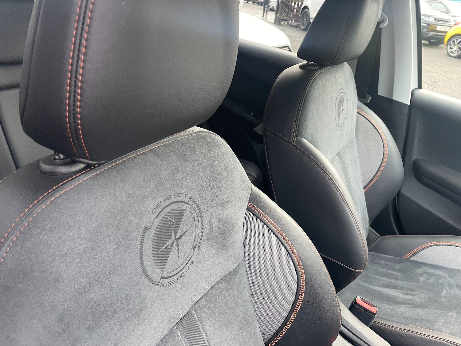 Used Peugeot 2008 2015 for sale - 76108347: Photo 16