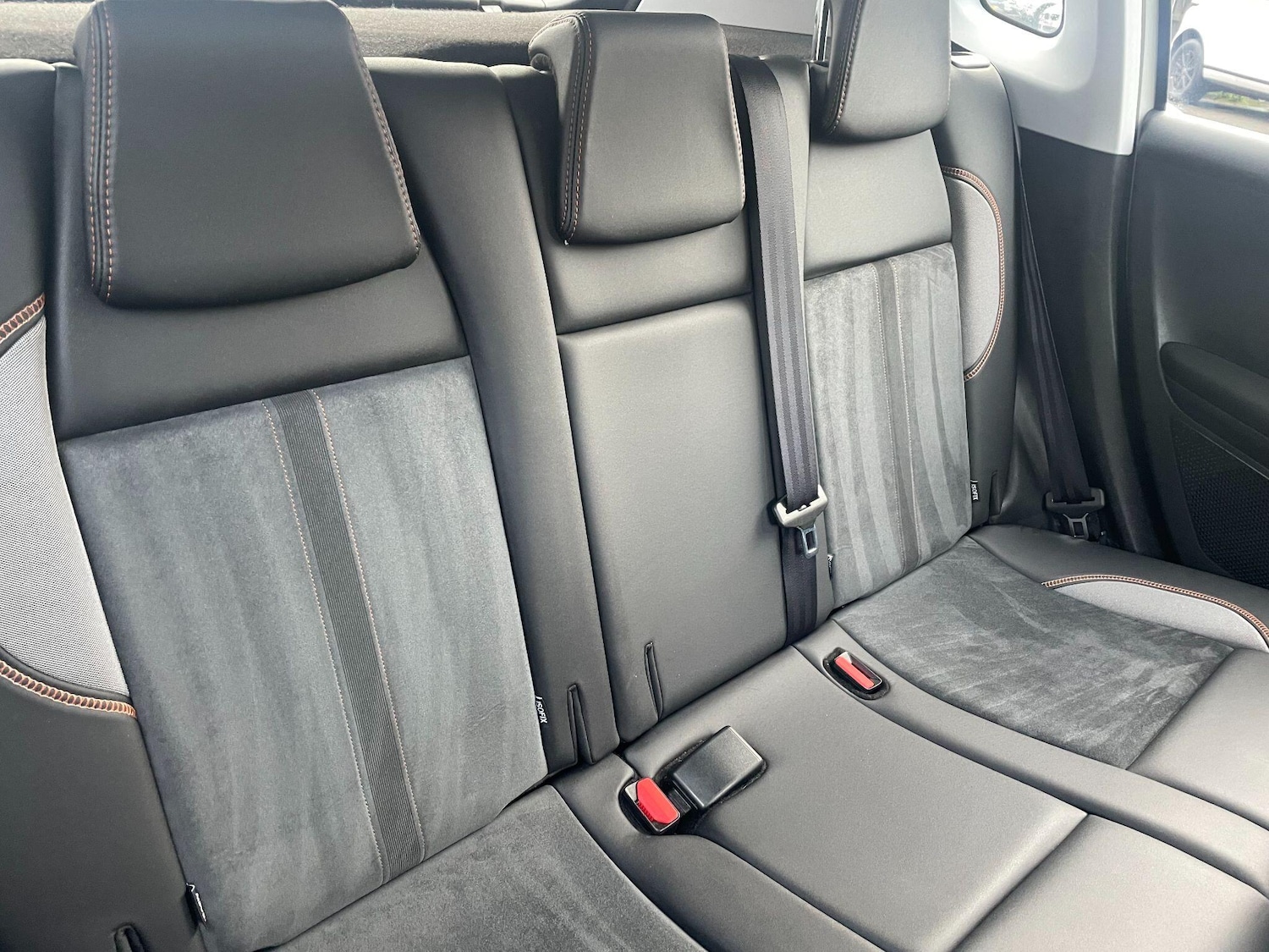 Used Peugeot 2008 2015 for sale - 76108347: Photo 18