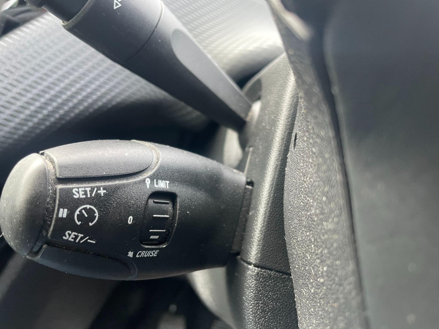 Used Peugeot 2008 2015 for sale - 76108347: Photo 22