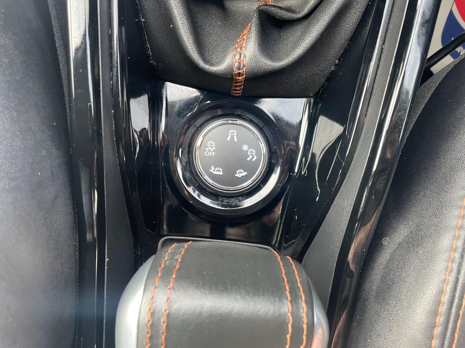 Used Peugeot 2008 2015 for sale - 76108347: Photo 29