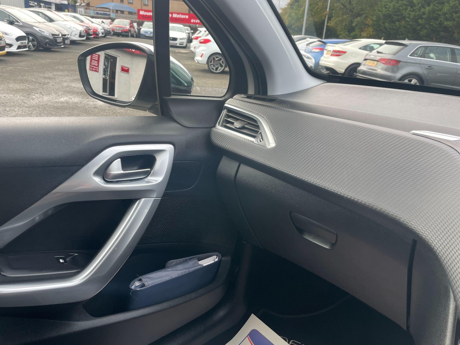 Used Peugeot 2008 2015 for sale - 76108347: Photo 30