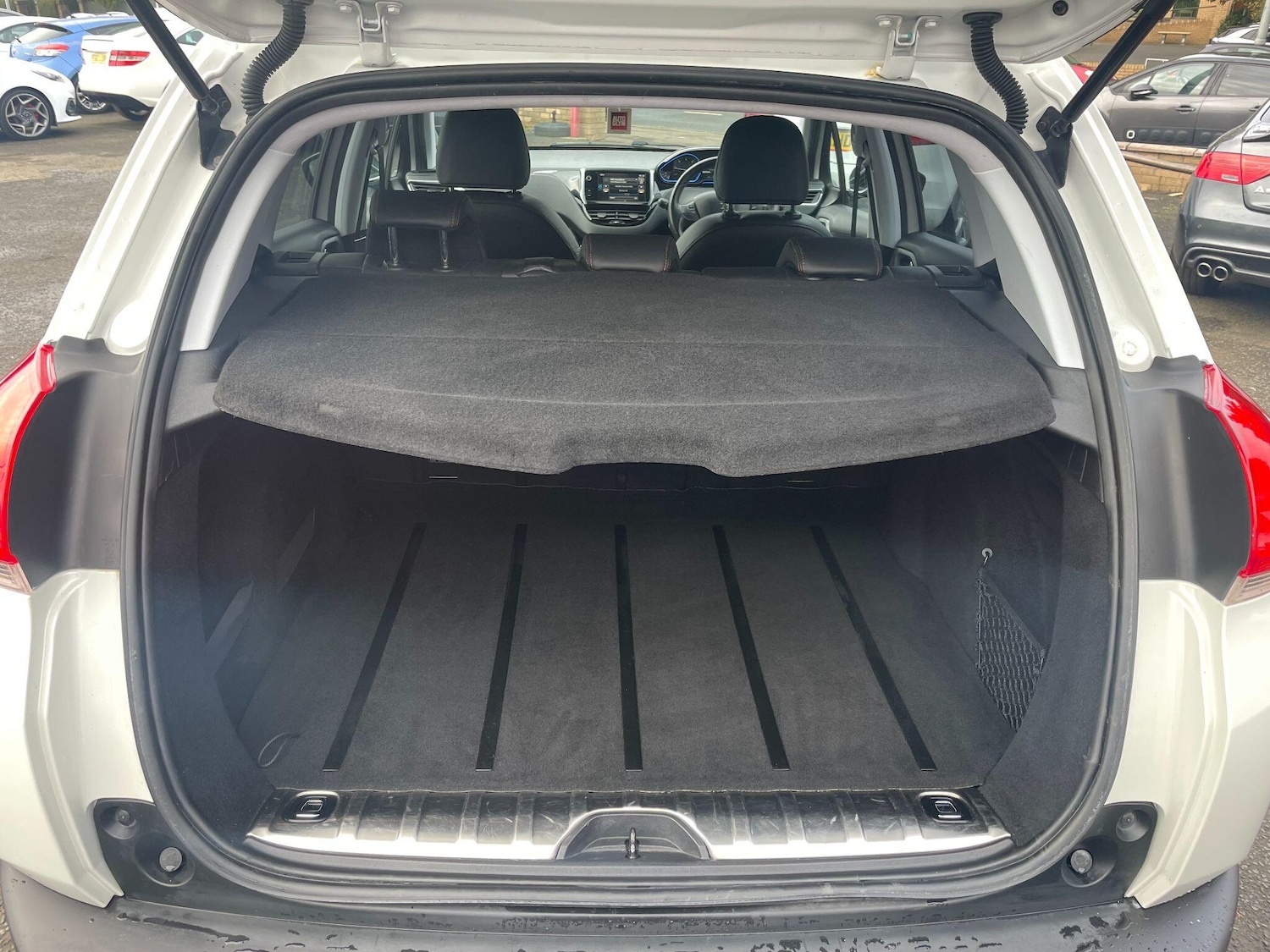Used Peugeot 2008 2015 for sale - 76108347: Photo 31