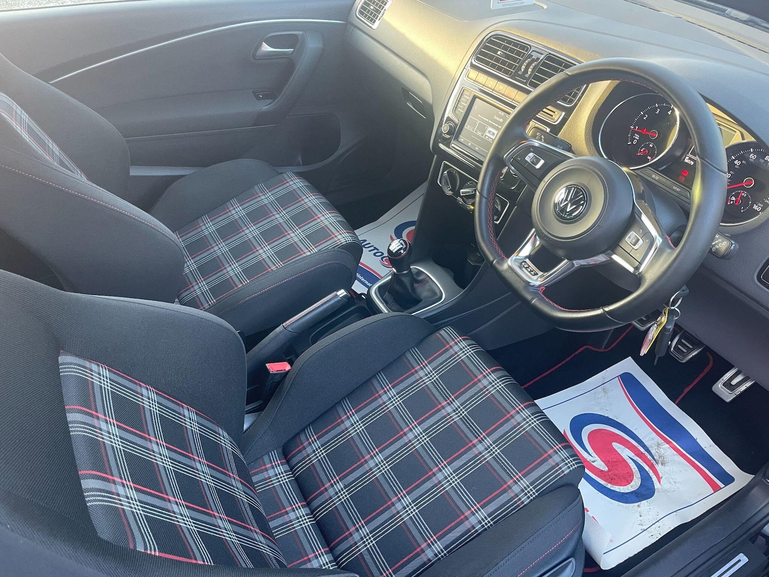 Used Volkswagen Polo 2016 for sale - 77130908: Photo 14