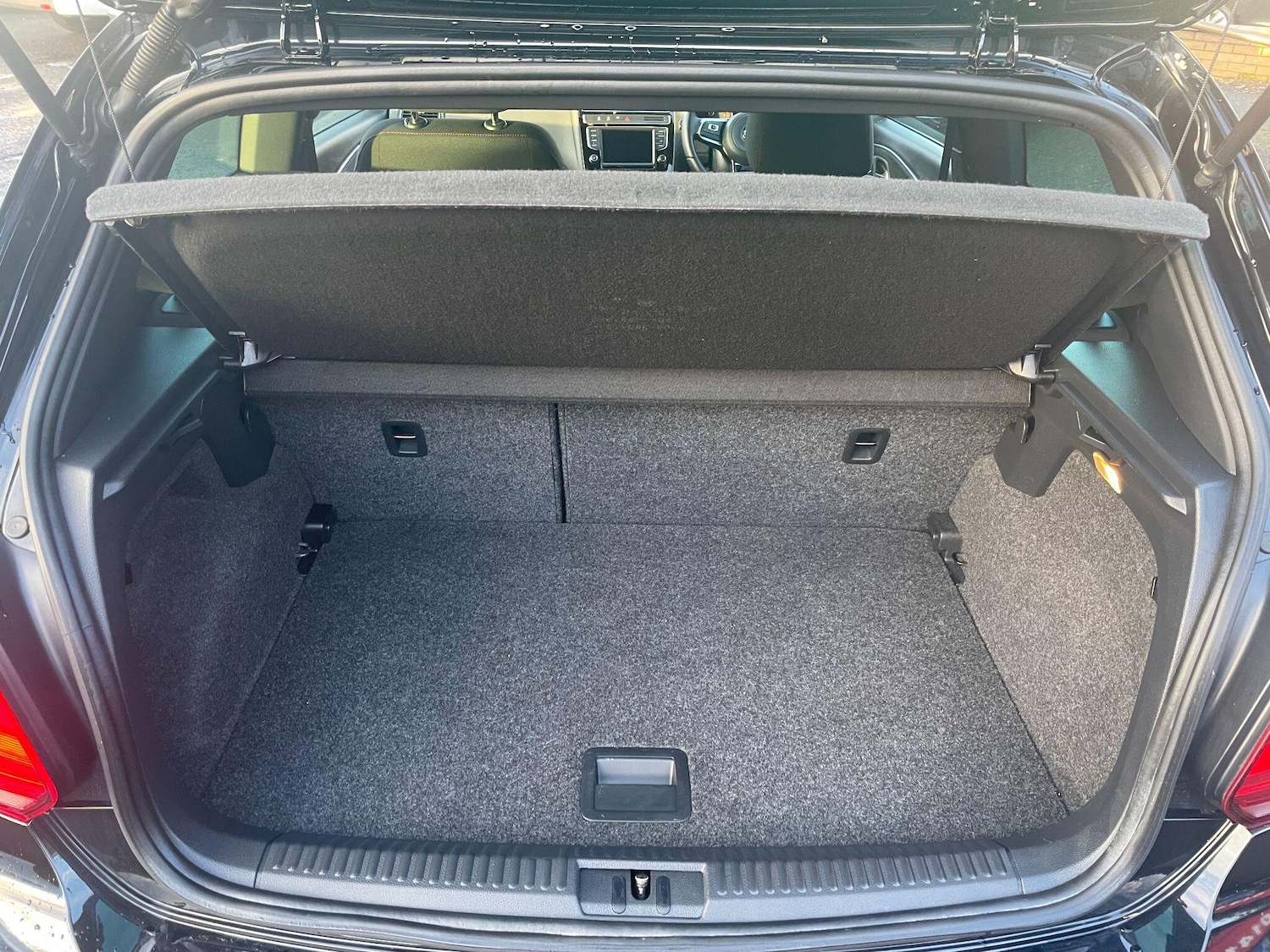 Used Volkswagen Polo 2016 for sale - 77130908: Photo 18