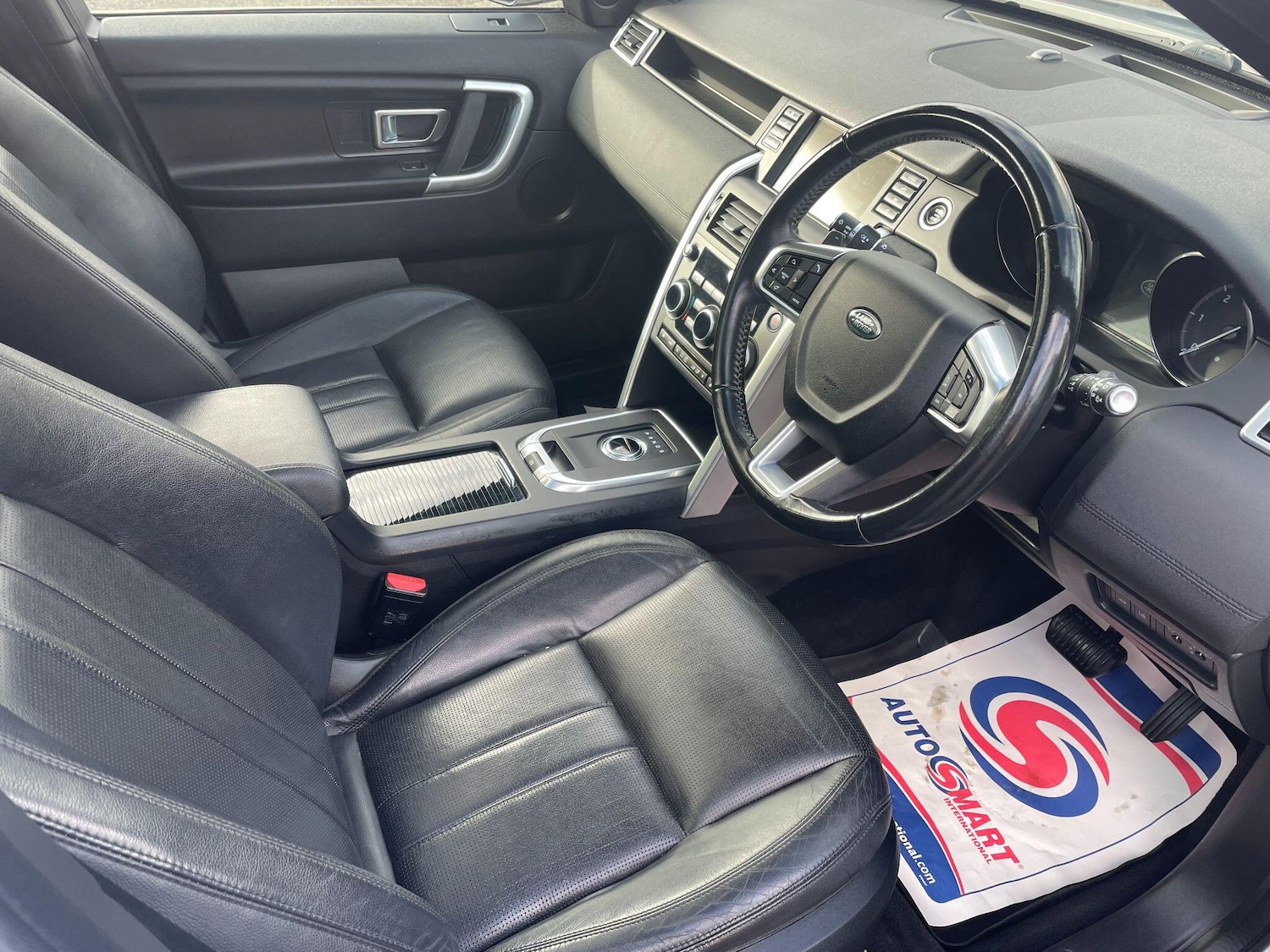 Used Land Rover Discovery Sport 2017 for sale - 76318160: Photo 15
