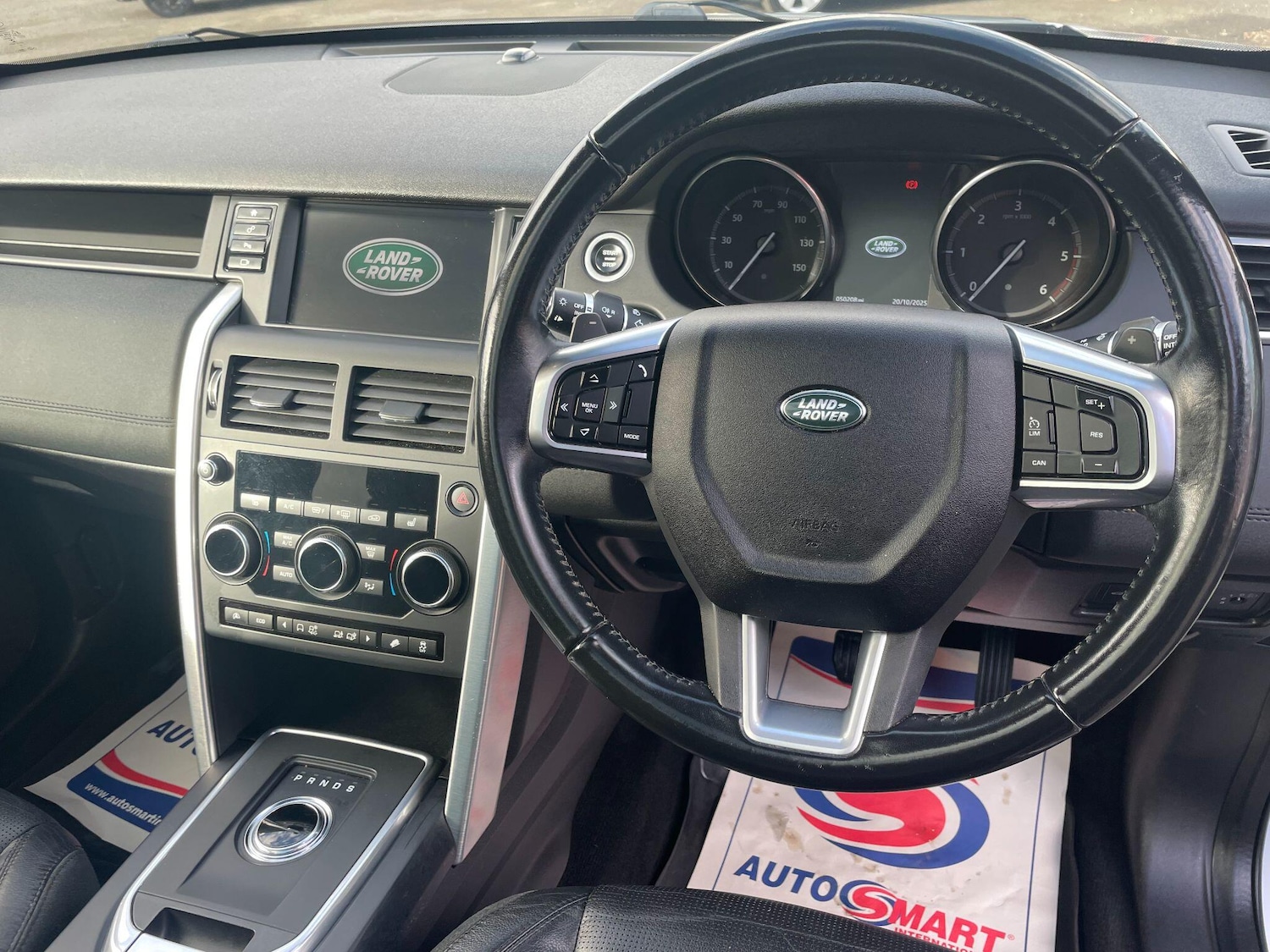 Used Land Rover Discovery Sport 2017 for sale - 76318160: Photo 17