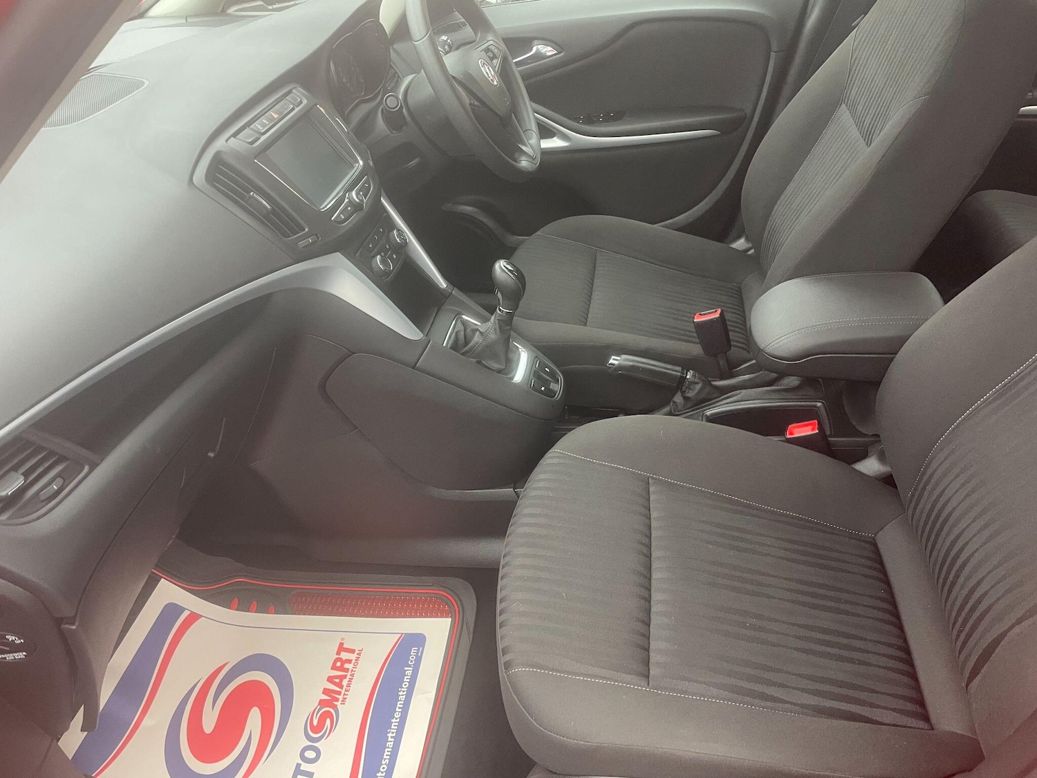 Used Vauxhall Zafira 2017 for sale - 77344043: Photo 22