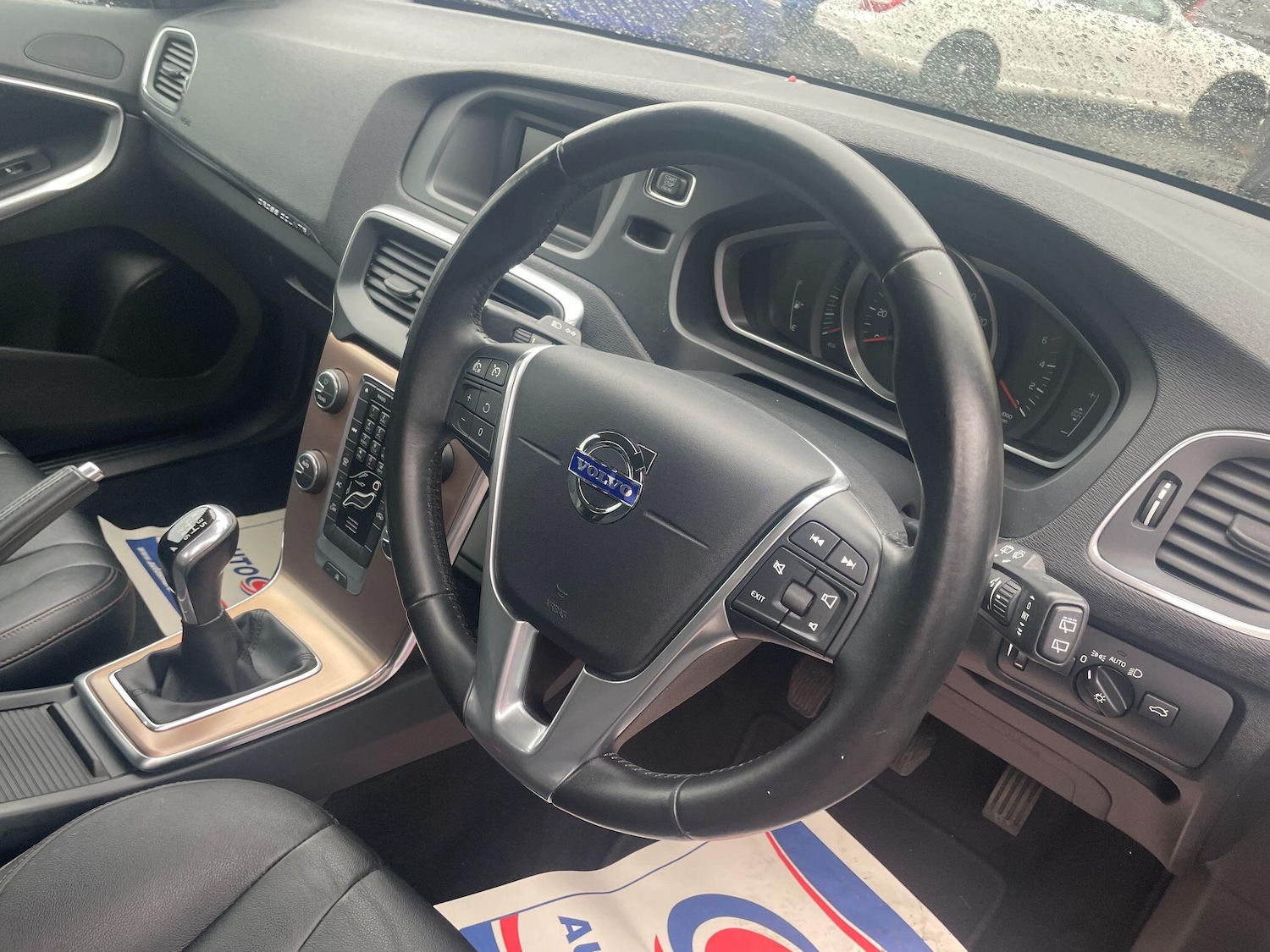 Used Volvo V40 2014 for sale - 78141433: Photo 15