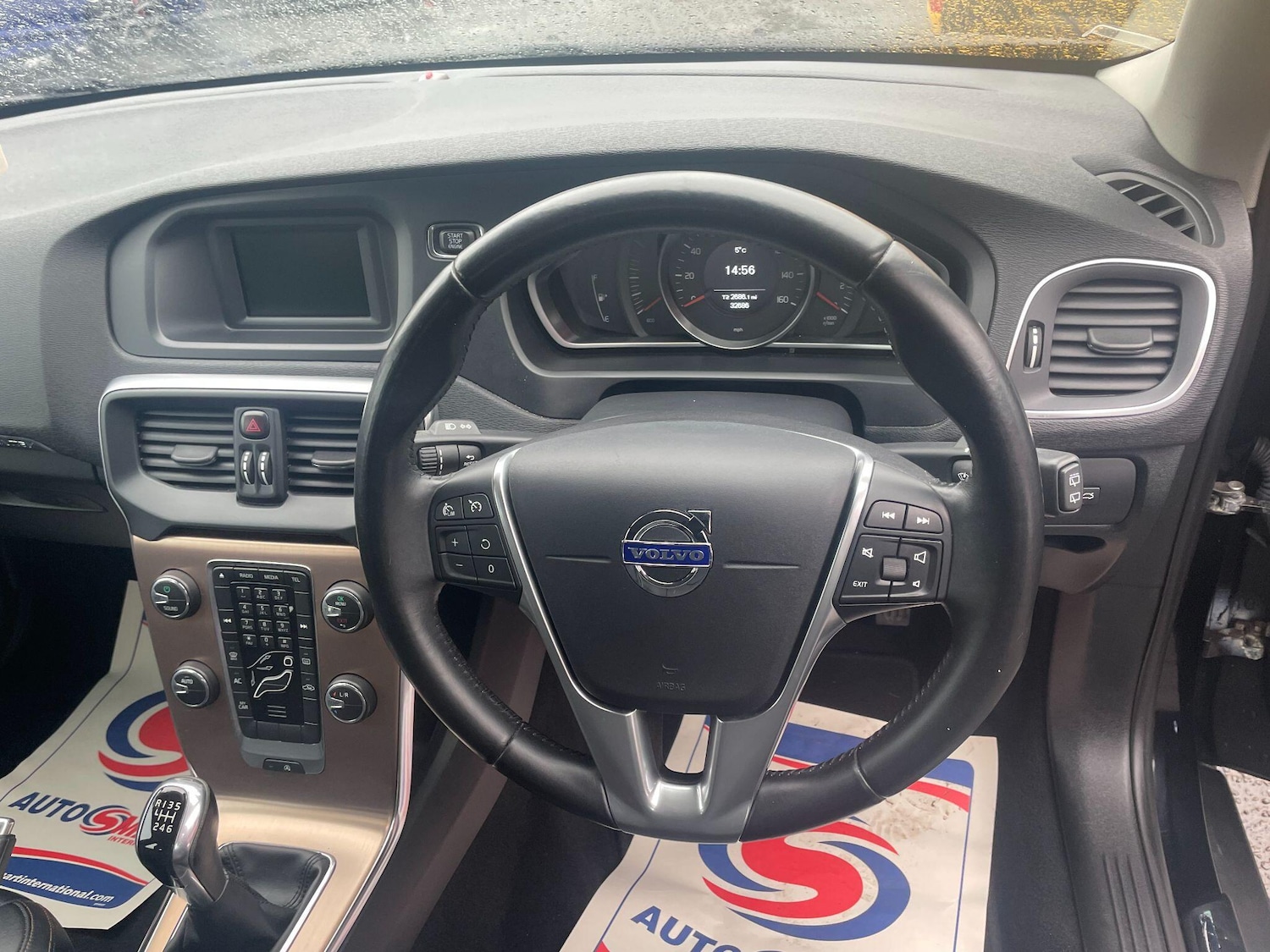 Used Volvo V40 2014 for sale - 78141433: Photo 18