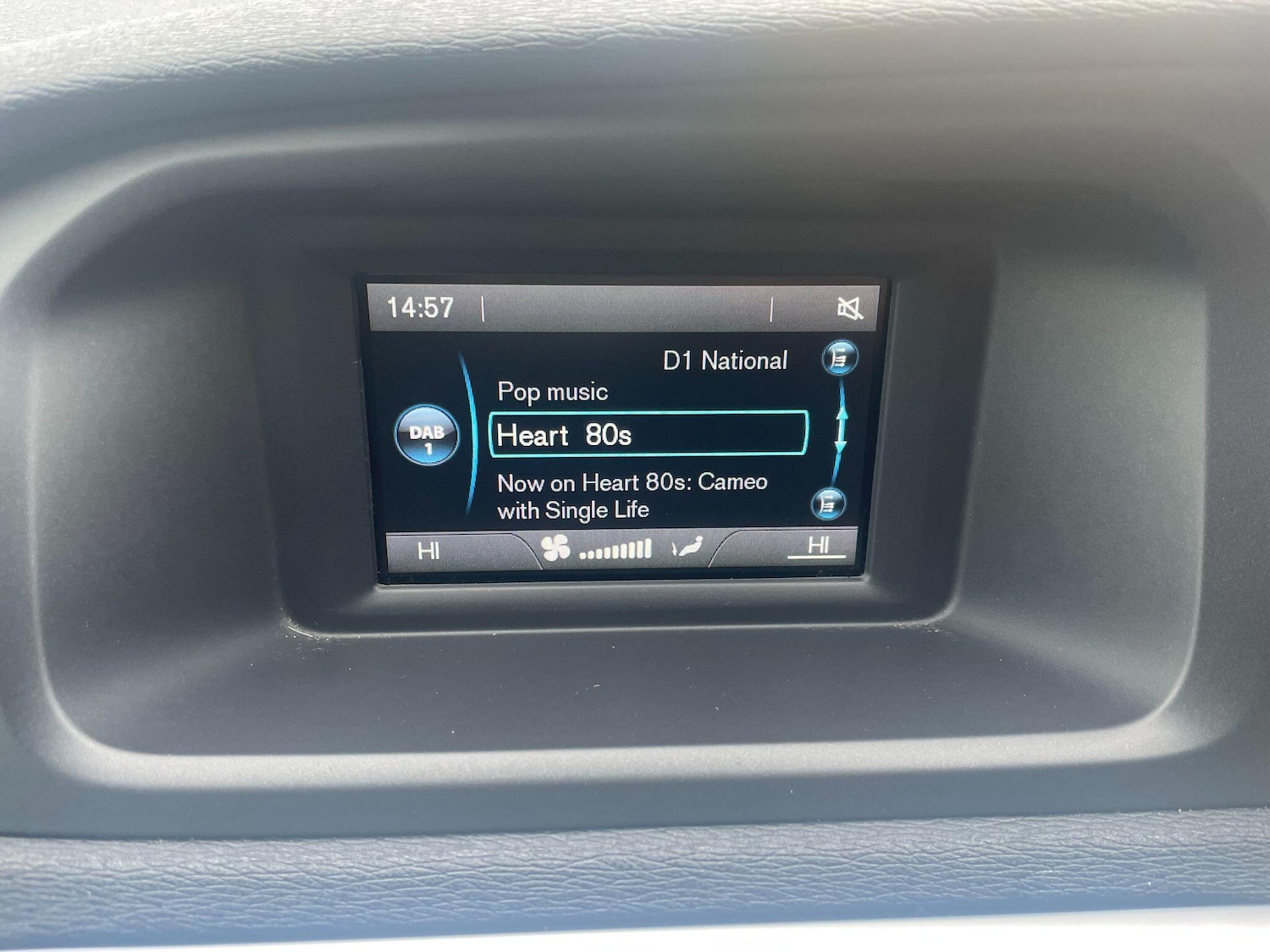 Used Volvo V40 2014 for sale - 78141433: Photo 22