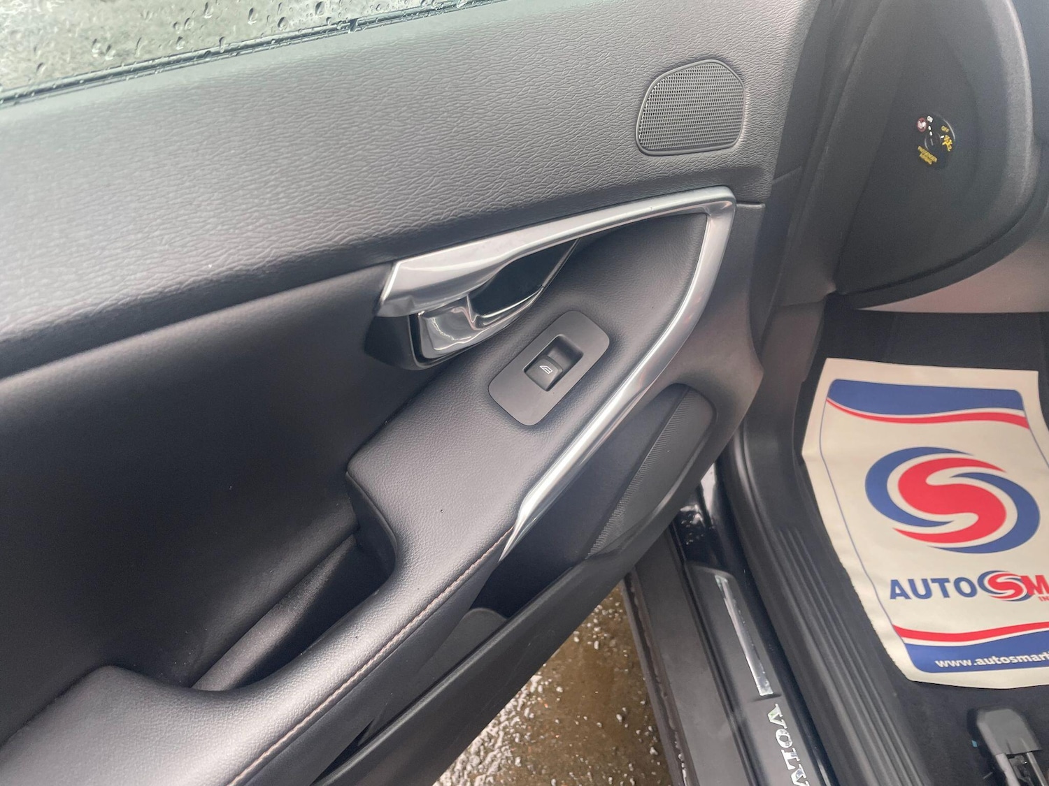 Used Volvo V40 2014 for sale - 78141433: Photo 32