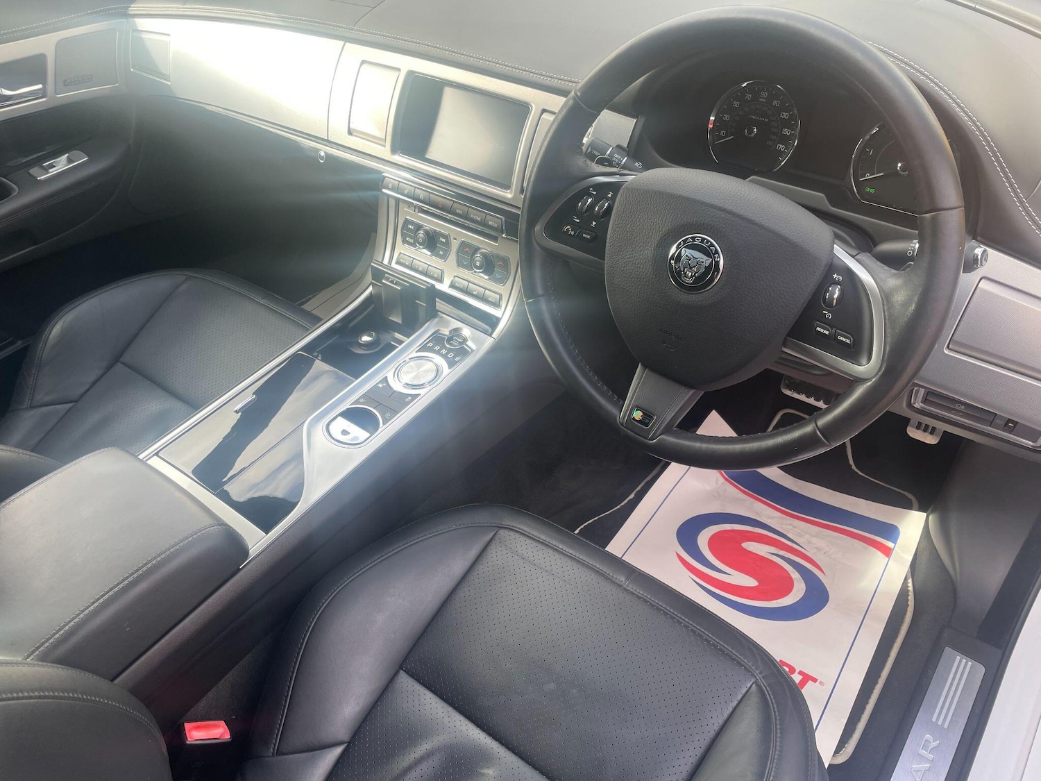 Used Jaguar XF 2014 for sale - 78085992: Photo 15