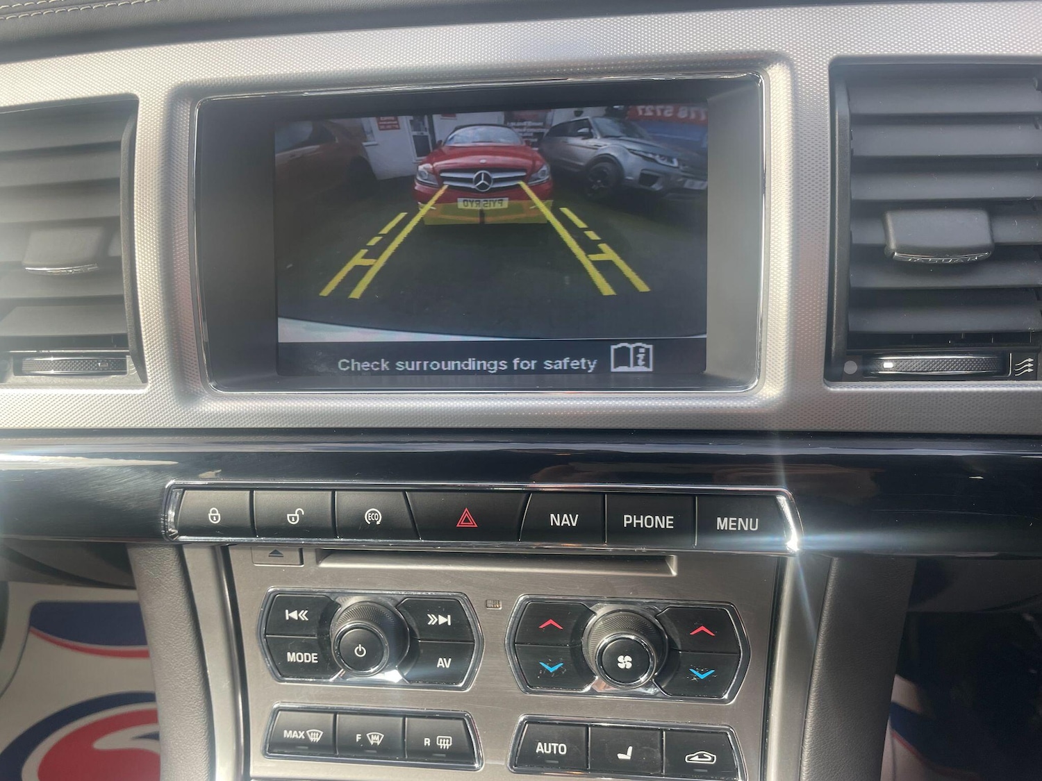 Used Jaguar XF 2014 for sale - 78085992: Photo 17