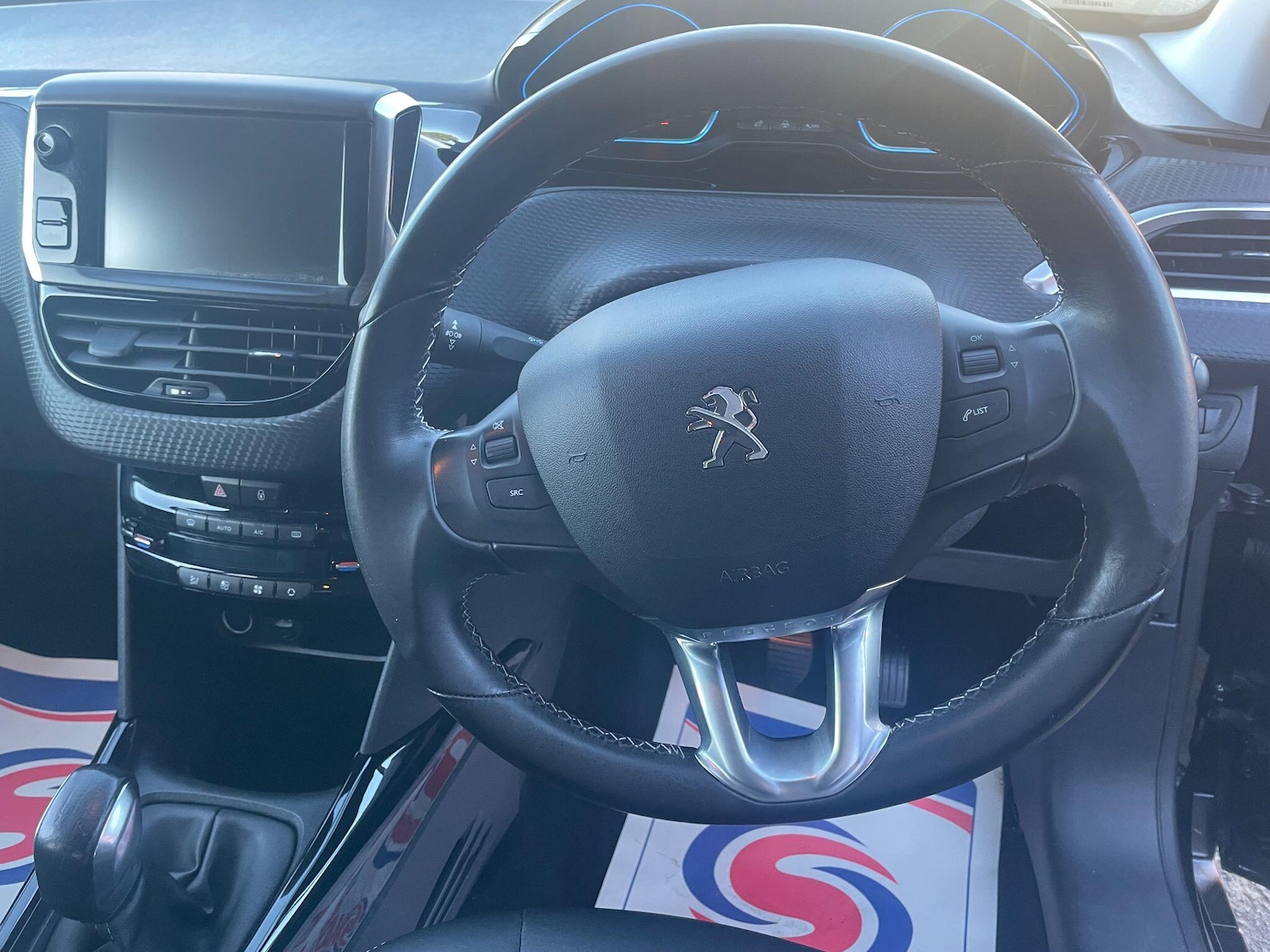 Used Peugeot 2008 2016 for sale - 76645719: Photo 15