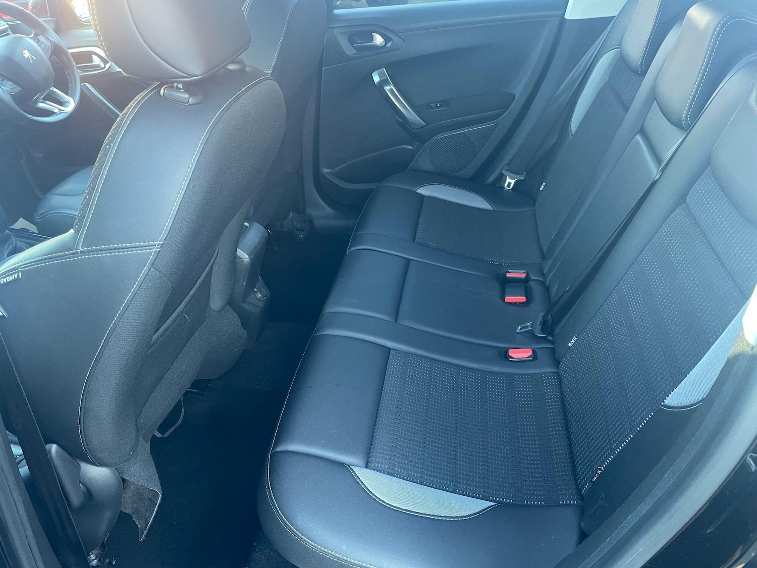 Used Peugeot 2008 2016 for sale - 76645719: Photo 19