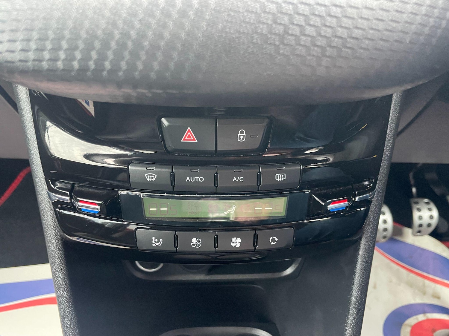Used Peugeot 208 2019 for sale - 76060033: Photo 29