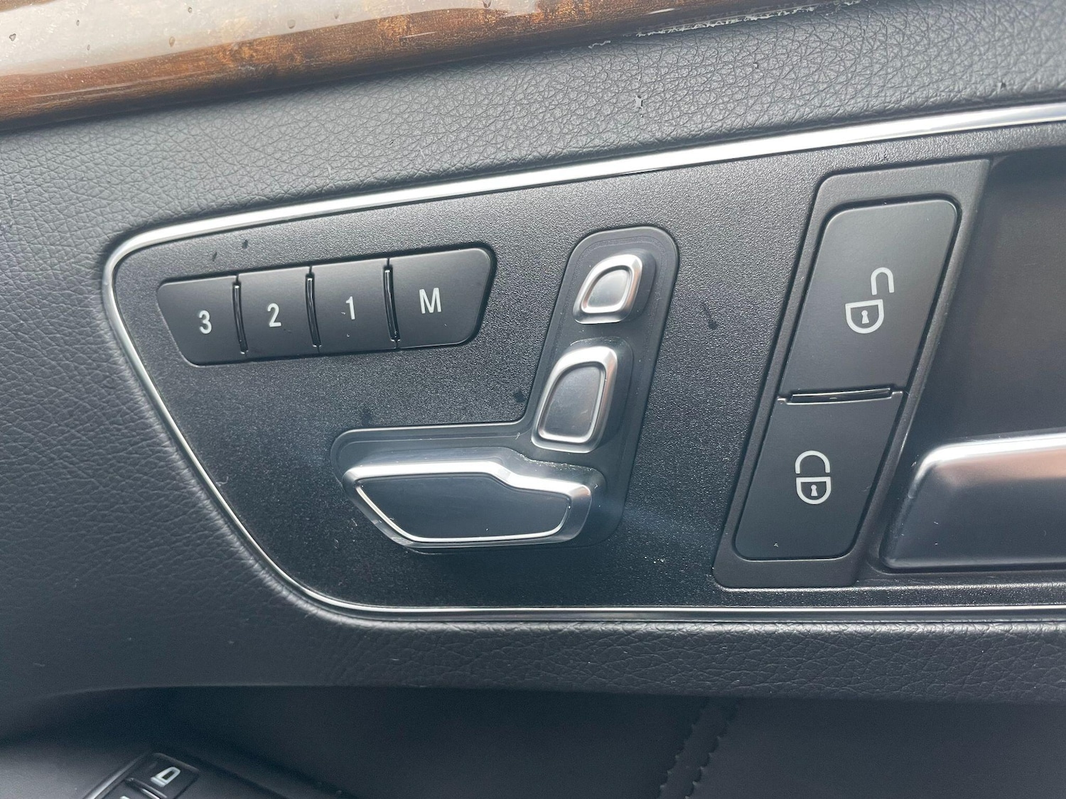 Used Mercedes-Benz E Class 2015 for sale - 77166856: Photo 19