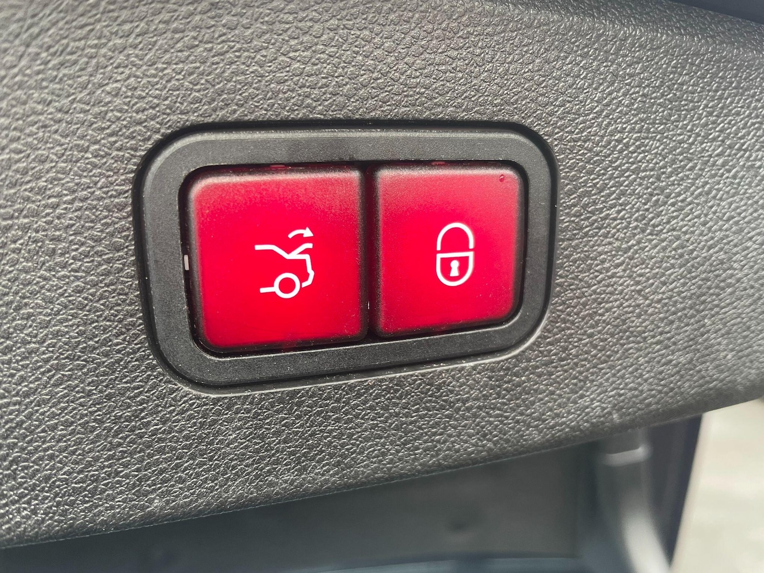 Used Mercedes-Benz E Class 2015 for sale - 77166856: Photo 24