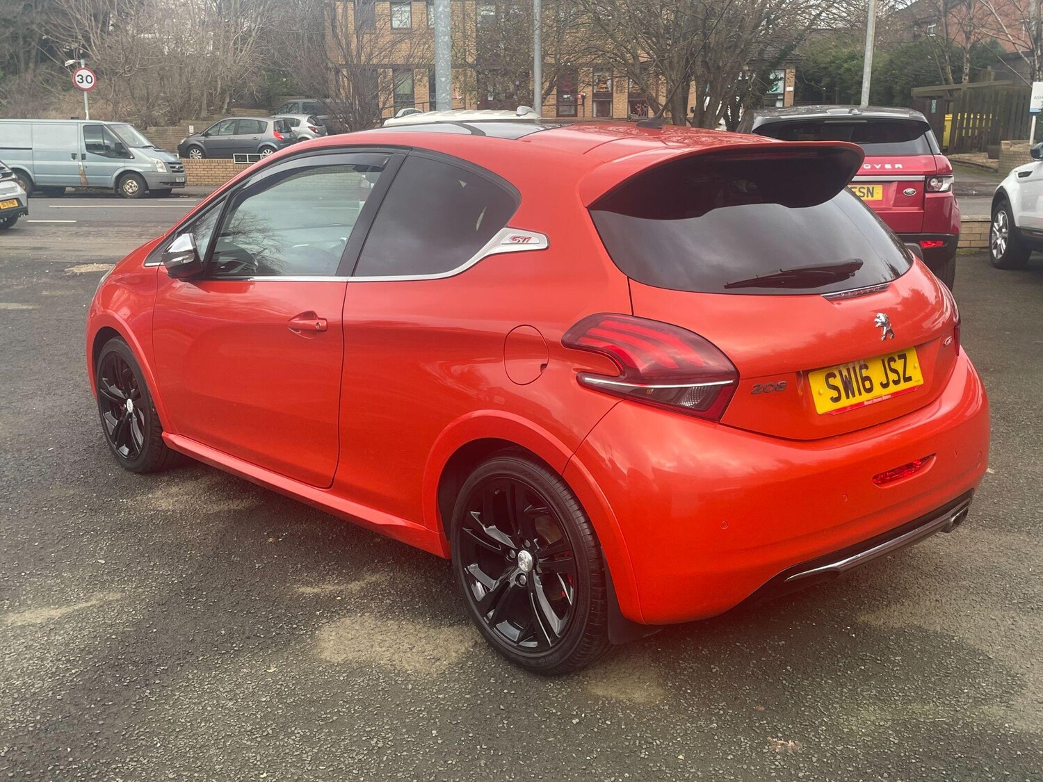 Used Peugeot 208 2016 for sale - 77982924: Photo 9