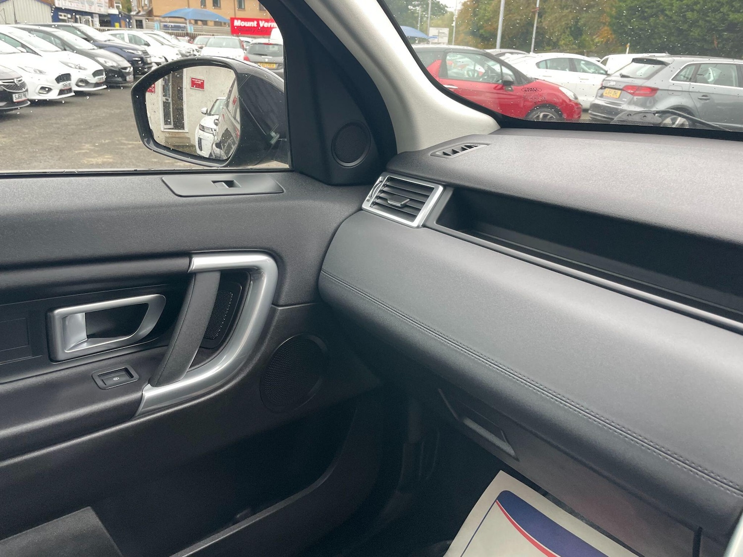 Used Land Rover Discovery Sport 2018 for sale - 76188748: Photo 28