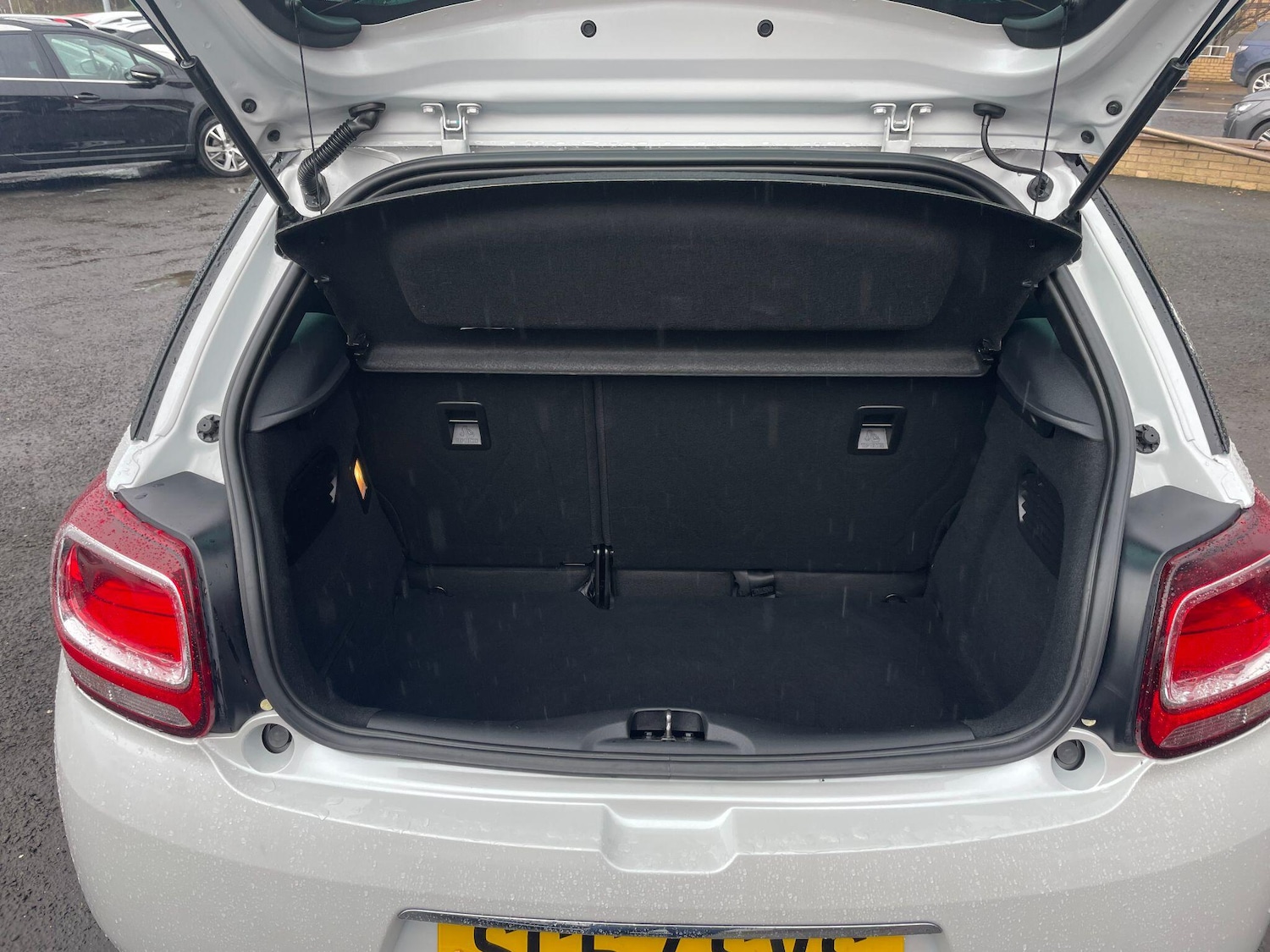 Used DS Automobiles DS 3 2017 for sale - 77637500: Photo 28