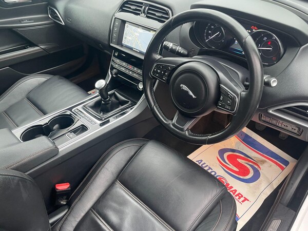 Used Jaguar XE 2015 for sale - 76108861: Photo 16