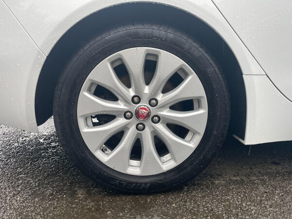 Used Jaguar XE 2015 for sale - 76108861: Photo 25