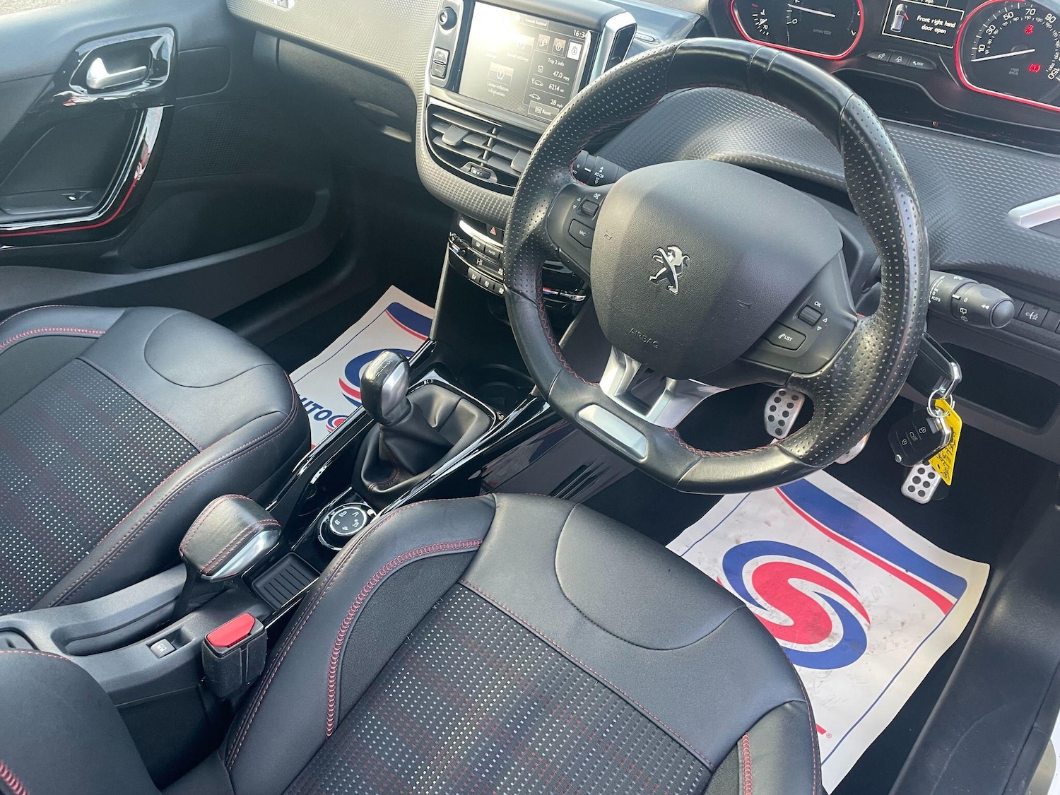 Used Peugeot 2008 2017 for sale - 76348987: Photo 16