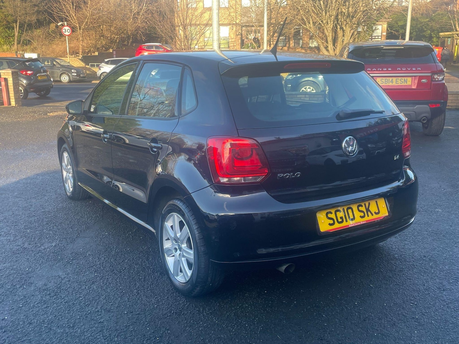 Used Volkswagen Polo 2010 for sale - 77215312: Photo 9