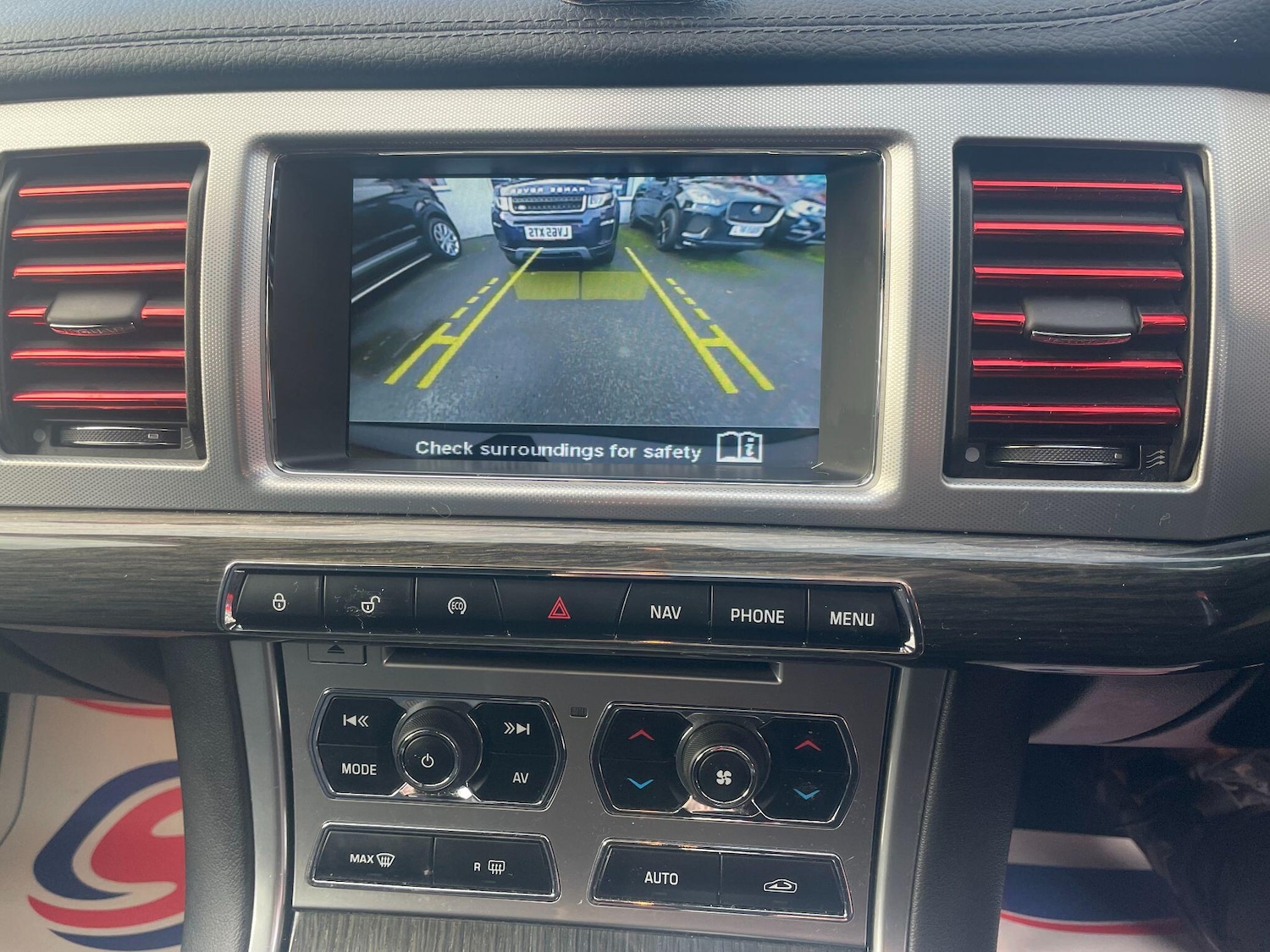 Used Jaguar XF 2014 for sale - 76199813: Photo 19