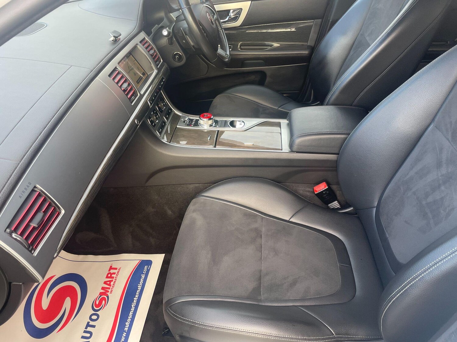 Used Jaguar XF 2014 for sale - 76199813: Photo 26