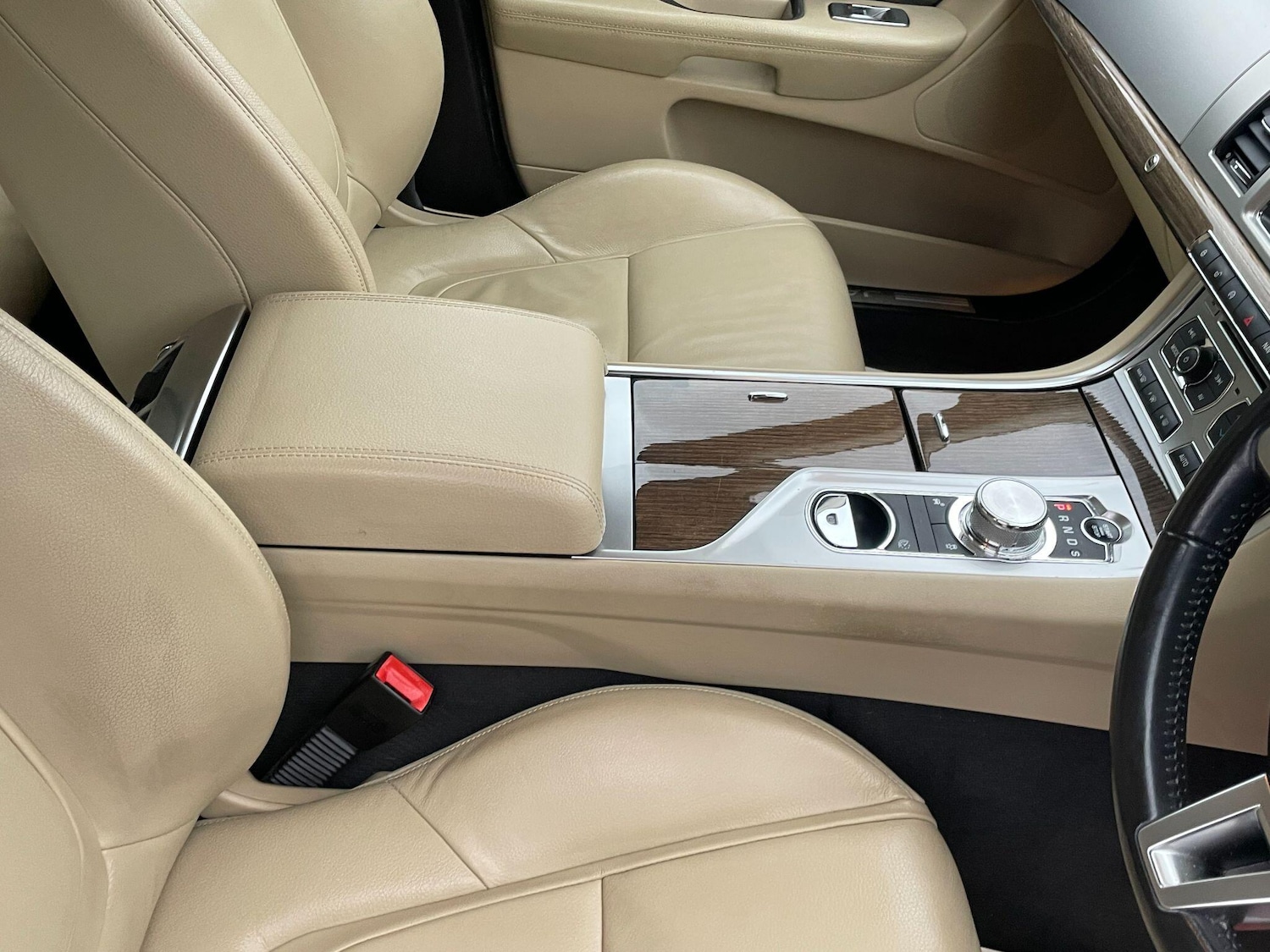 Used Jaguar XF 2015 for sale - 77468317: Photo 17