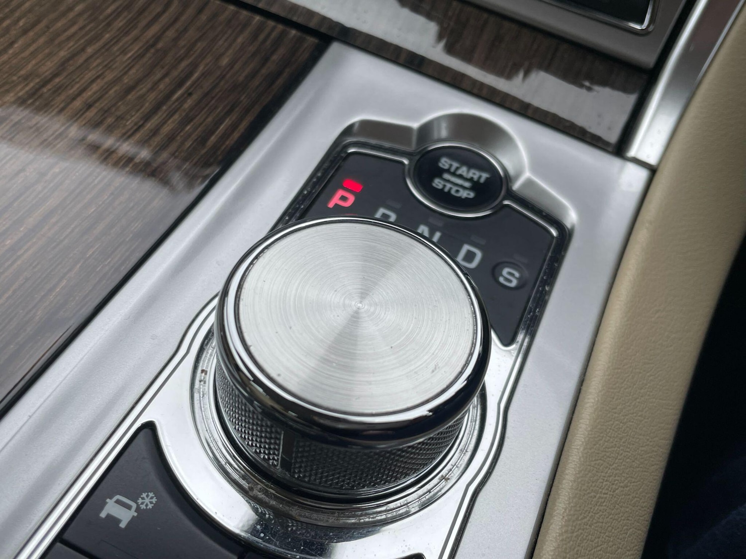 Used Jaguar XF 2015 for sale - 77468317: Photo 29