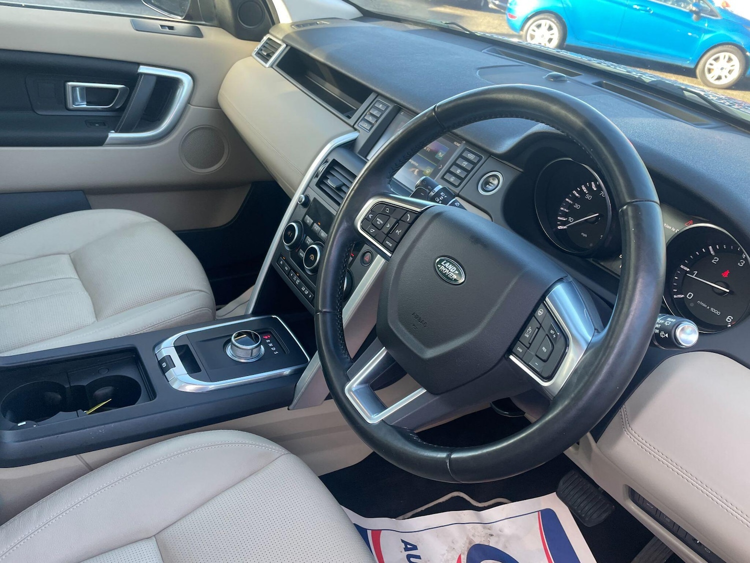 Used Land Rover Discovery Sport 2015 for sale - 76584055: Photo 15