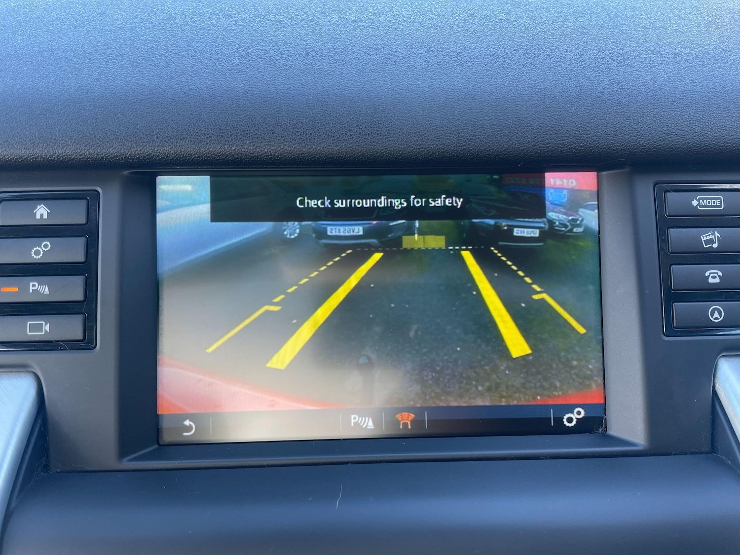 Used Land Rover Discovery Sport 2015 for sale - 76584055: Photo 24