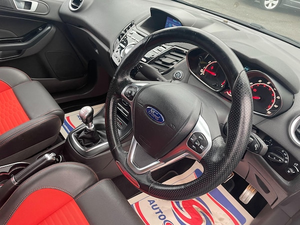 Used Ford Fiesta 2017 for sale - 76151541: Photo 15