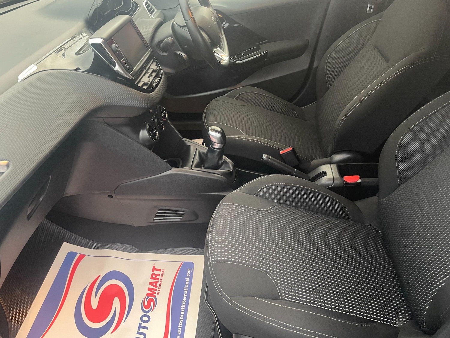 Used Peugeot 208 2016 for sale - 76431864: Photo 22