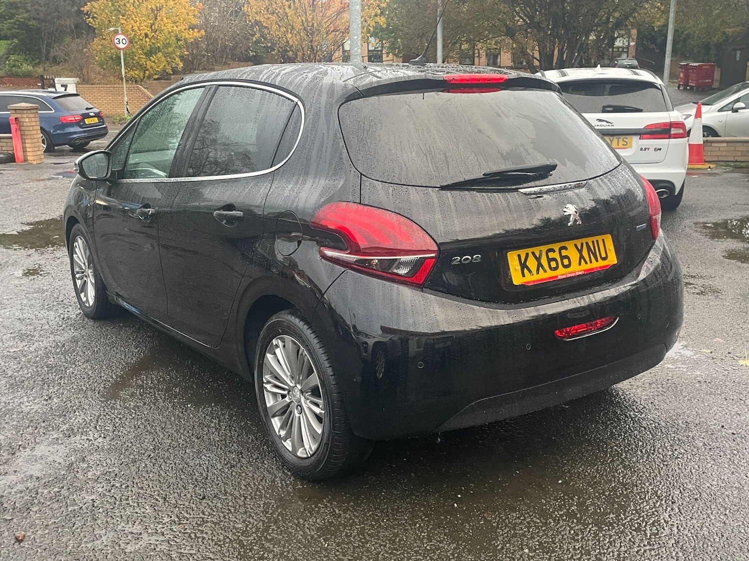 Used Peugeot 208 2016 for sale - 76431864: Photo 9