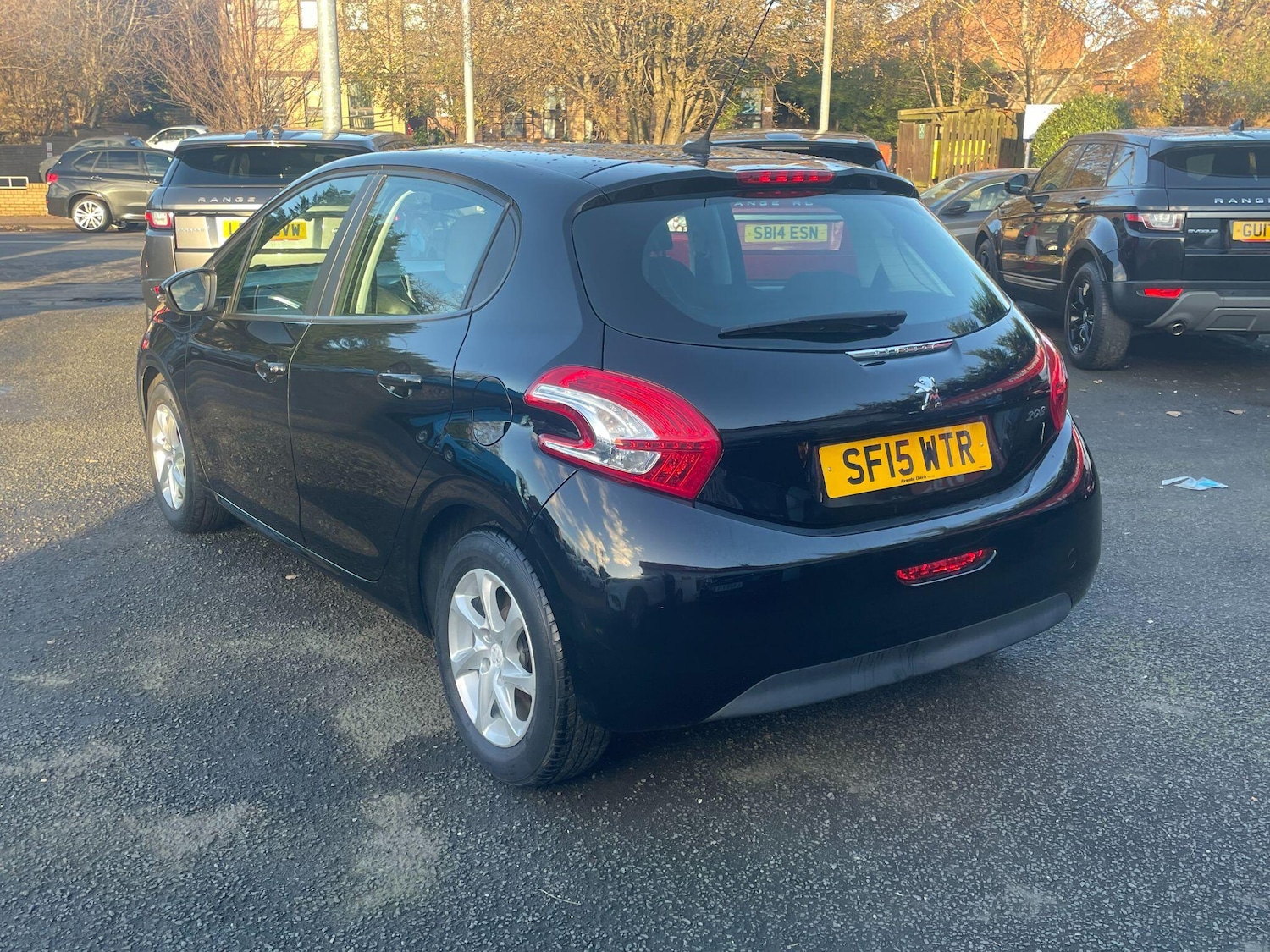 Used Peugeot 208 2015 for sale - 76634151: Photo 10