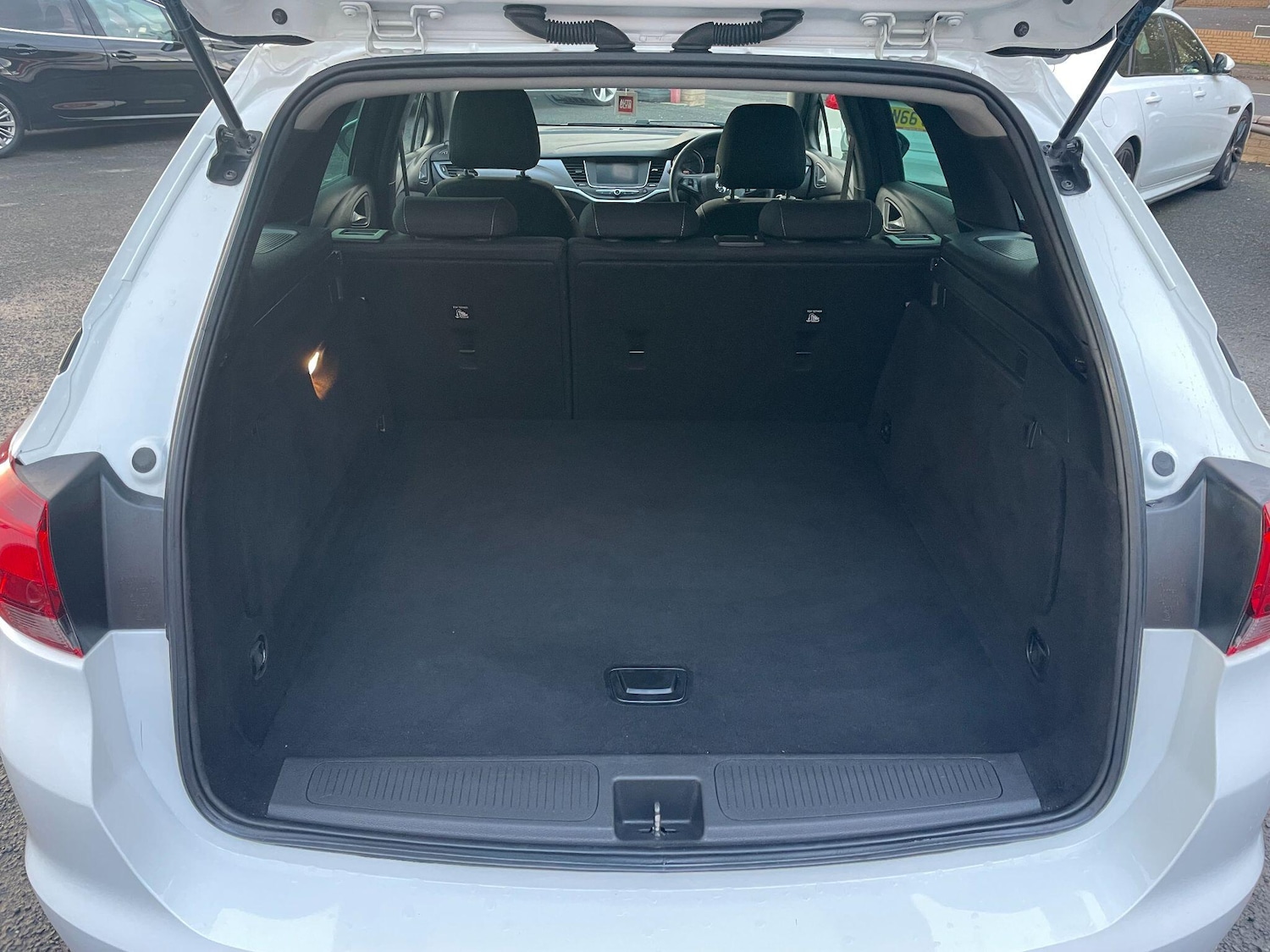 Used Vauxhall Astra 2019 for sale - 76441186: Photo 24