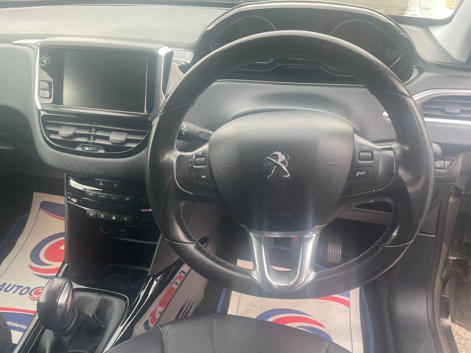 Used Peugeot 2008 2015 for sale - 76239181: Photo 17