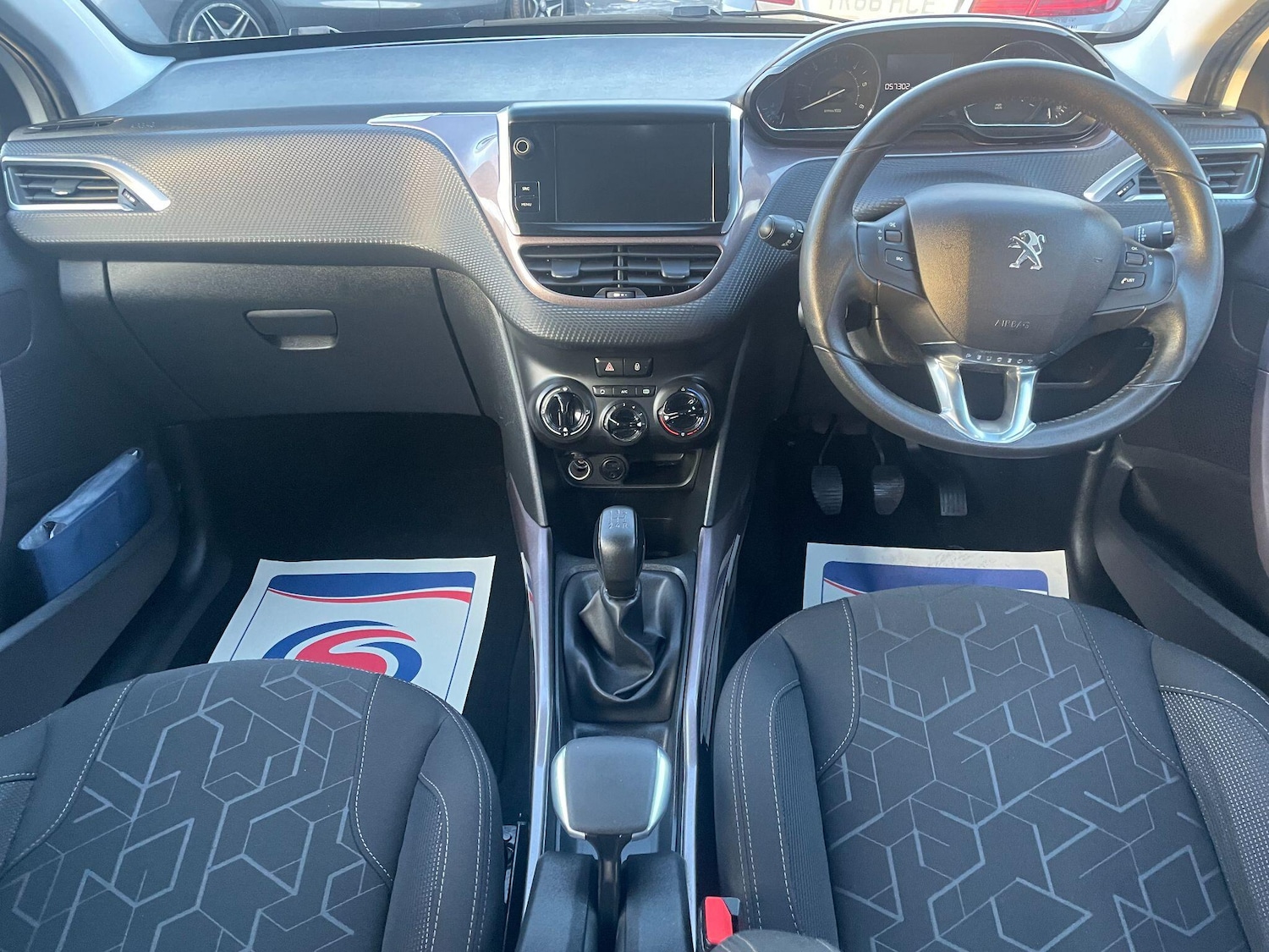 Used Peugeot 2008 2015 for sale - 77131853: Photo 18