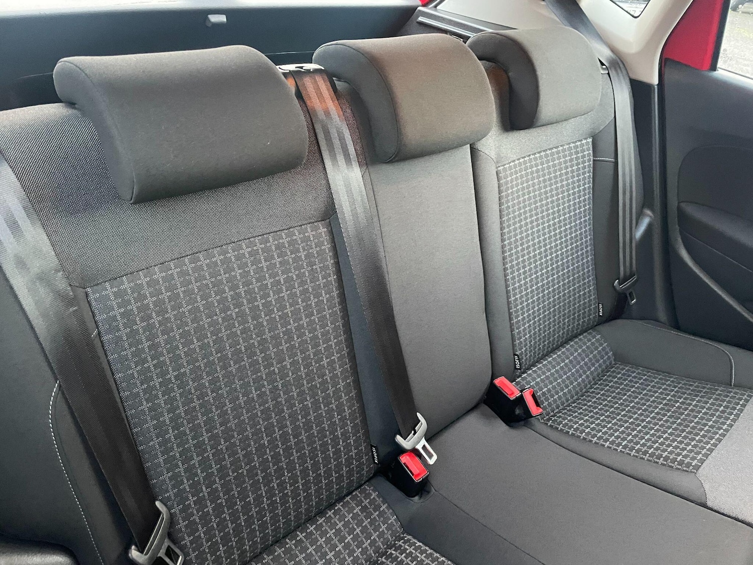 Used Volkswagen Polo 2015 for sale - 76671430: Photo 18