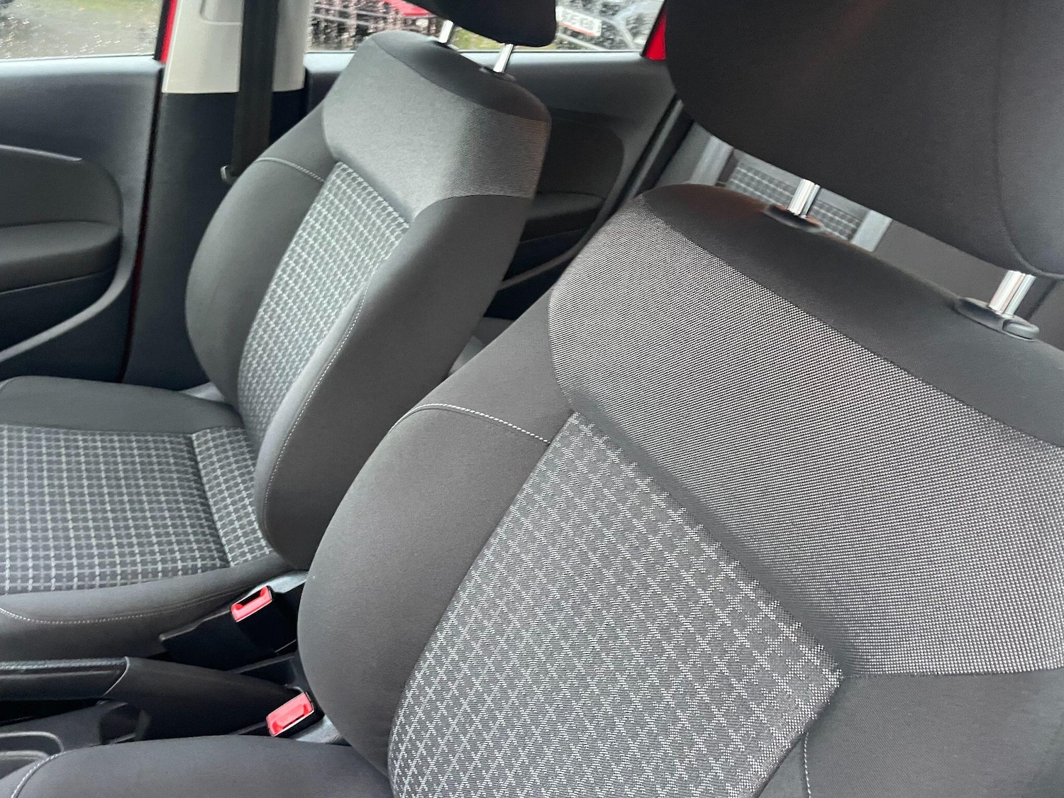 Used Volkswagen Polo 2015 for sale - 76671430: Photo 33