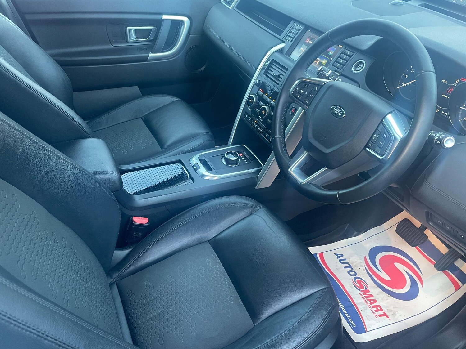 Used Land Rover Discovery Sport 2017 for sale - 76898697: Photo 15