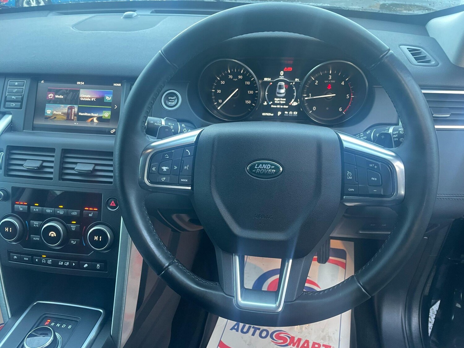 Used Land Rover Discovery Sport 2017 for sale - 76898697: Photo 17