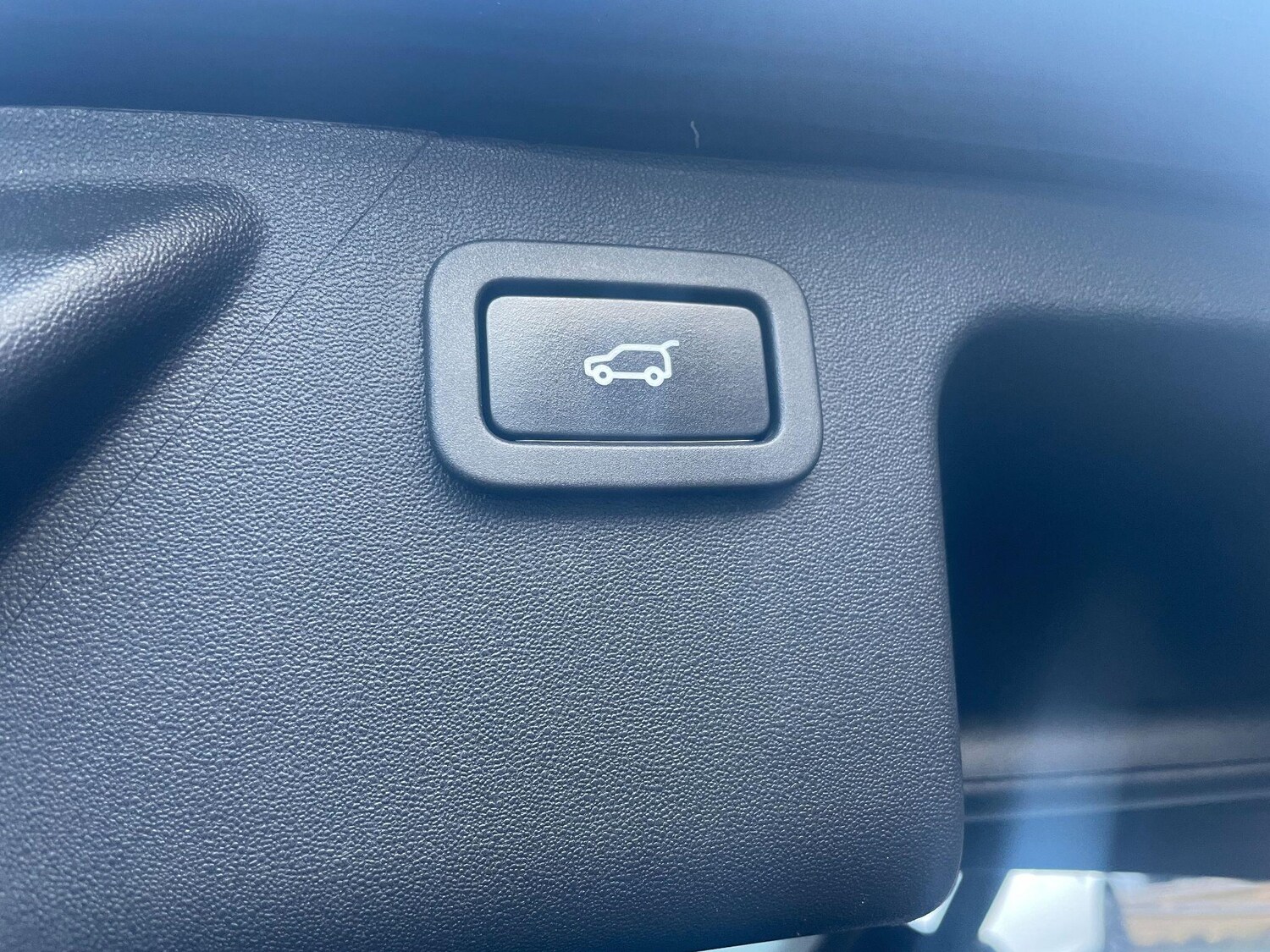 Used Land Rover Discovery Sport 2017 for sale - 76898697: Photo 23